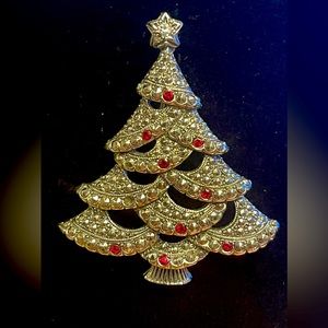 Avon Jewelry Marcasite & Red Jeweled Christmas Tree Brooch Pin/loop For chain